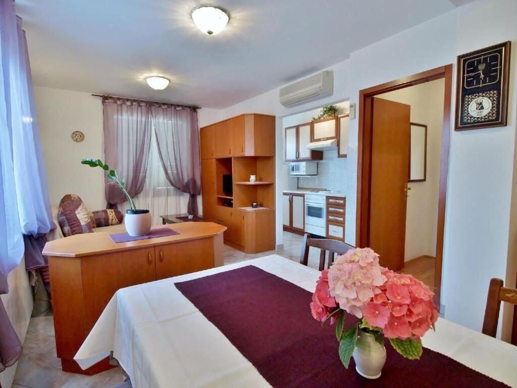 Apartments Zdenka - Garden Terrace Barbat na Rabu Экстерьер фото