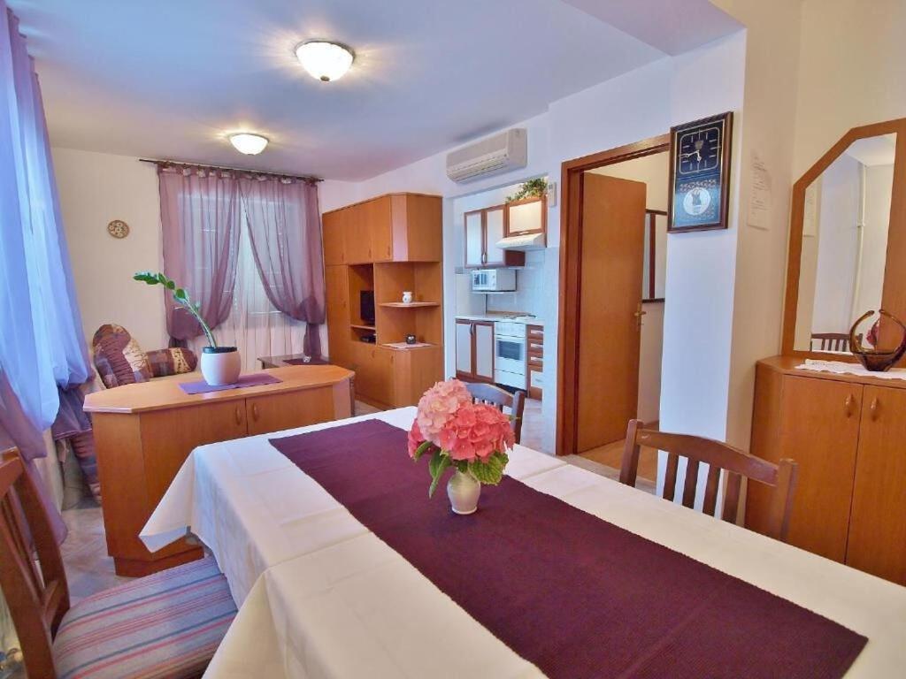 Apartments Zdenka - Garden Terrace Barbat na Rabu Экстерьер фото