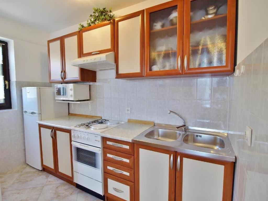 Apartments Zdenka - Garden Terrace Barbat na Rabu Экстерьер фото