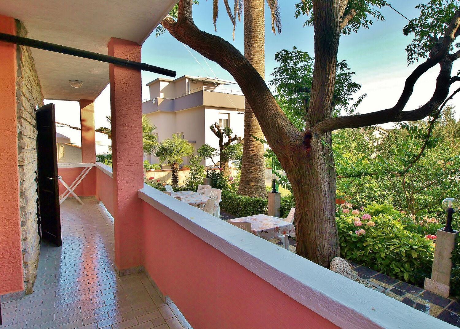 Apartments Zdenka - Garden Terrace Barbat na Rabu Экстерьер фото